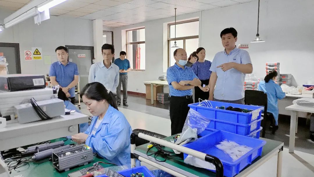 湖南省特種設備管理協會、長沙宏特公司等領導、專家一行來公司考察交流